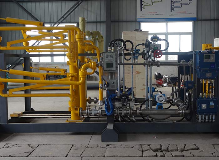 汽(火)車槽車裝卸車鶴管(流體裝卸臂)應(yīng)用成品圖 汽(火)車槽車裝卸車鶴管(流體裝卸臂)應(yīng)用成品圖